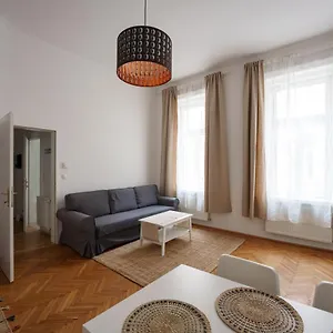 1020 Apartment